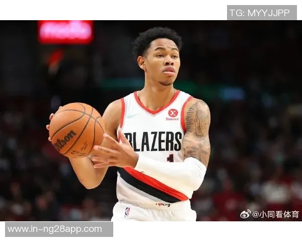 安芬尼西蒙斯在球队中寻找自我与胜利的平衡之道 安芬尼西蒙斯在球队中寻找自我与胜利的平衡之道