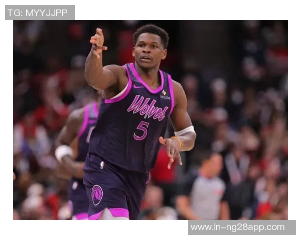 爱德华兹全场狂砍40分6板展现AMVP实力带队逆转获胜 爱德华兹全场狂砍40分6板展现AMVP实力带队逆转获胜